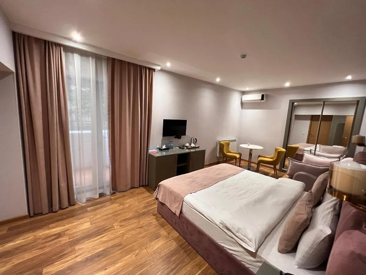 Ch Hotel Баку 0*,  Азербайджан